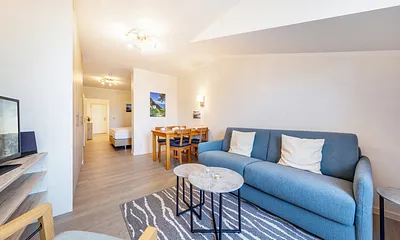 Auf der Couch kann für 1 Erwachsenen oder 2 Kinder aufgebettet werden.