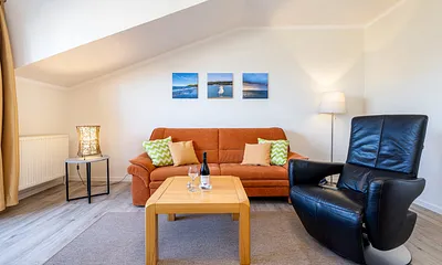 Auf der Couch kann aufgebettet werden.