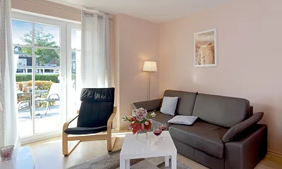 Wohnbereich mit angrenzender Terrasse