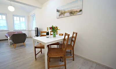 Esstisch im Wohnzimmer