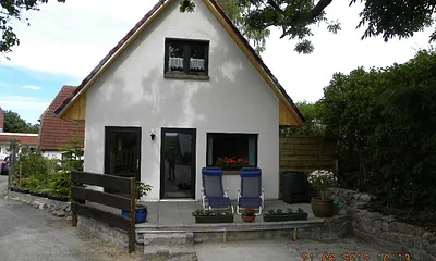 Terrasse und Parkplatz