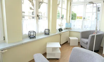 gemütliche geschlossene Veranda