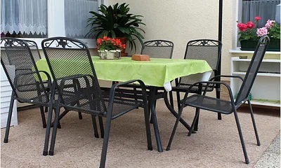 Sitzecke 1 überdacht