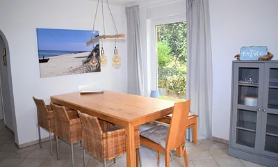 Esstisch im Wohnzimmer