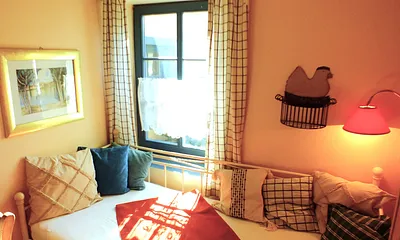 Tagessofa im Abendlicht