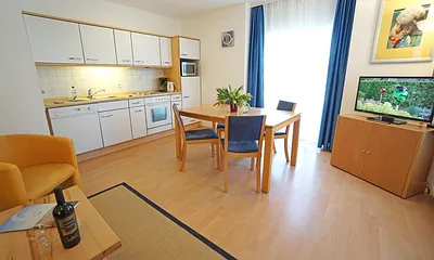 voll ausgestattete Küchenzeile