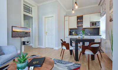 Wohnbereich mit offener Küche