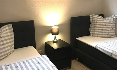 Schlafzimmer mit 2 Einzelbetten