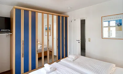 2. Blick in den Schlafraum