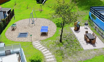 Blick vom Balkon in den gemeinschaftlichen Garten