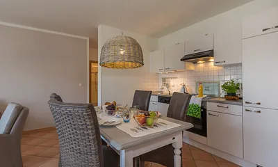 Voll ausgestattete Küche