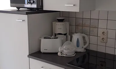 Neue Küche mit Backofen, Ceranfeld und Geschirrspüler 