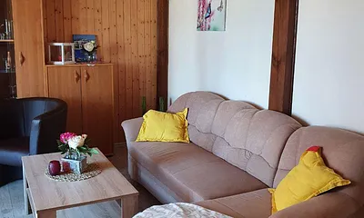 Wohnbereich mit Schlafcouch