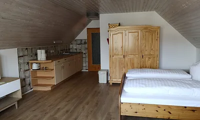 Alte Scheune, 1-Zimmer-Ferienwohnung (OG links)