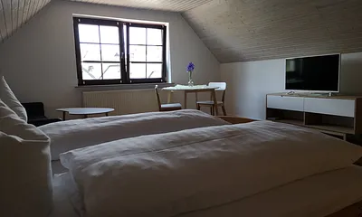 Fernsehen vom Bett aus möglich