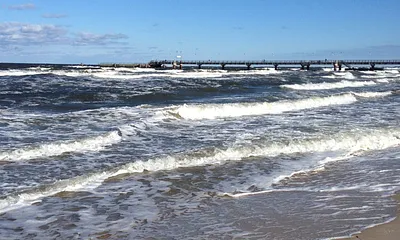 Nordstrand mit Seebrücke