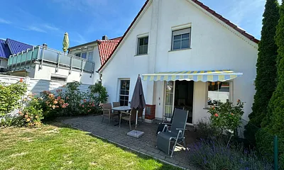 Terrasse mit Garten