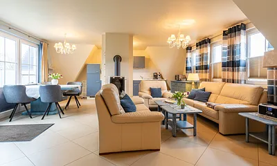 Küche mit Essbereich