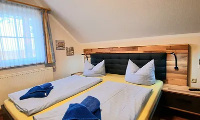 Schlafzimmer mit TV 