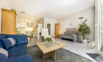  Der Relaxsessel ist nach eigenem Belieben verstellbar. WLAN ist kostenfrei vorhanden.