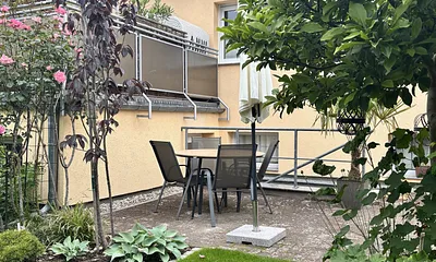 Terrasse mit Gartenblick