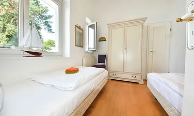 Schlafzimmer 2