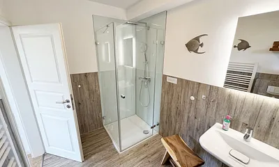 1.Tageslichtbad mit Waschbecken