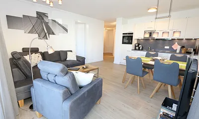 modernes Wohnzimmer mit TV