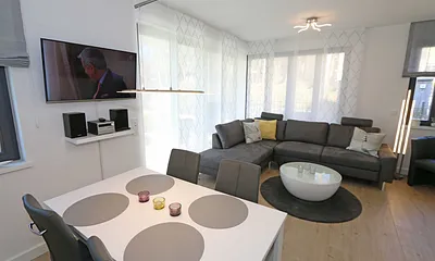 Wohnzimmer mit Wohnlandschaft