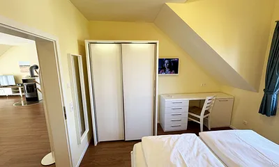 1. Schlafzimmer mit Doppelbett