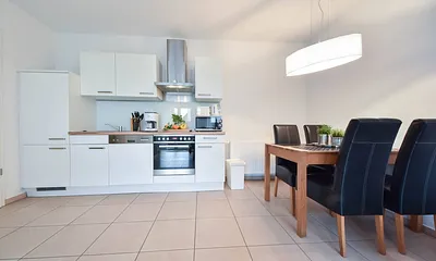 voll ausgestattete Küchenzeile