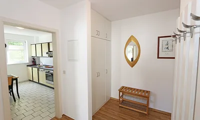 Flurbereich mit Garderobe