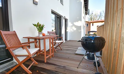Terrasse mit Weber-Grill 
