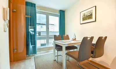 Esstisch mit Platz für 4 Personen