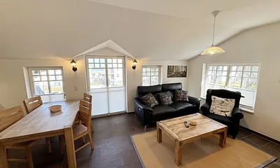 gemütlicher Wohnbereich mit Couch