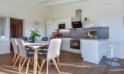 voll ausgestattete Küchenzeile