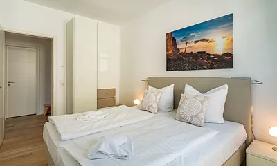 1. Schlafzimmer mit Doppelbett