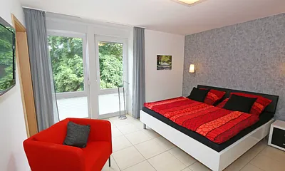 2.Schlafzimmer mit Doppelbett