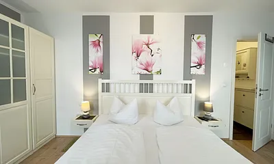 Schlafzimmer mit Doppelbett