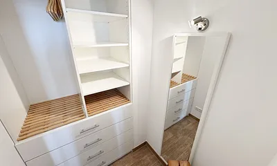 1. Schlafzimmer - Kleiderkammer