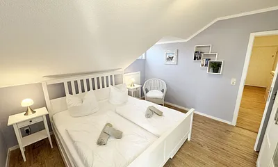 1. Schlafzimmer mit Doppelbett