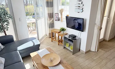 Wohnbereich mit Smart-TV