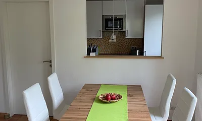 Essecke mit Durchreiche