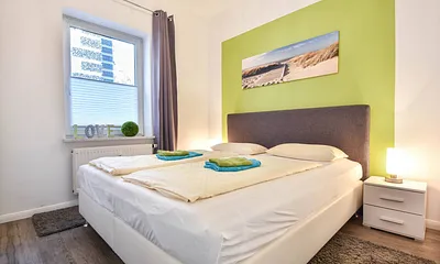 Schlafzimmer mit Doppelbett