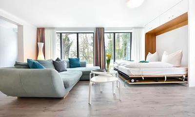 Wohnbereich mit Schrankbett