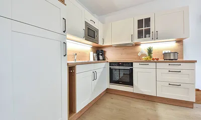 voll ausgestattete Küchenzeile