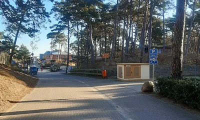 vorm Haus - Blick zur Strandpromenade