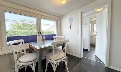 kleines Esszimmer mit Blick auf die Hagensche Wiek