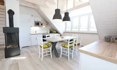 großer Esstisch für 6 Personen