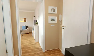 Flurbereich mit Blick in den Wohnbereich